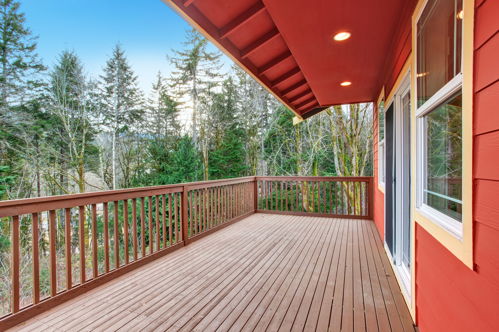 wooden-deck-railings-red-house